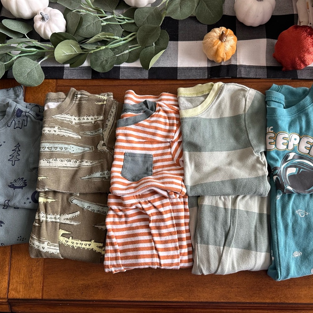 Carters 5t snug fit pajama sets